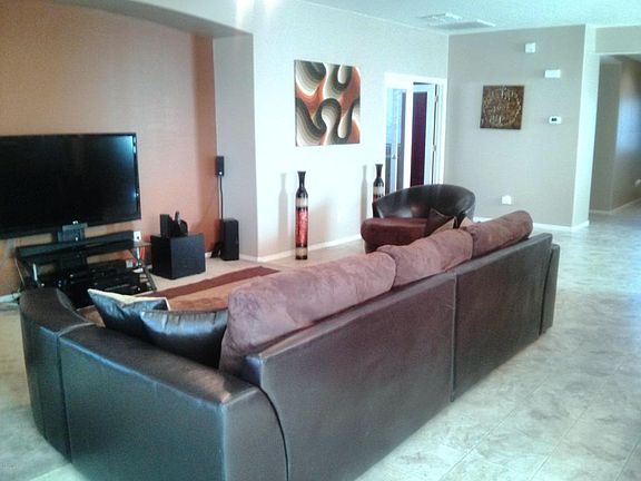 3rd image of 5536 W Saint Anne Ave