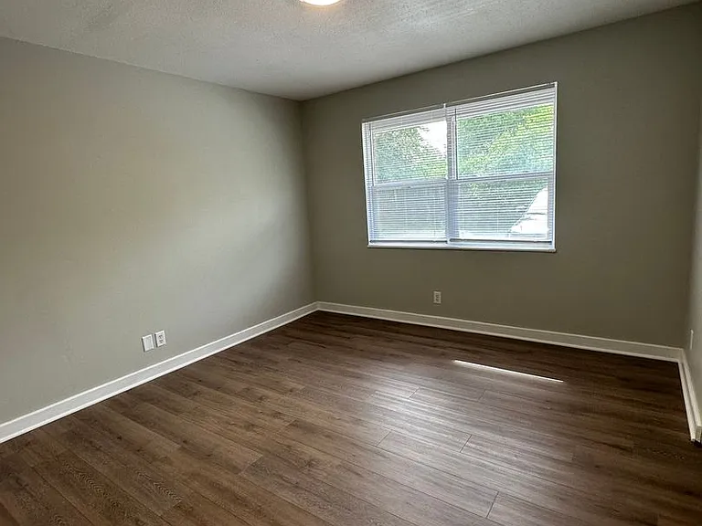 2263 US 52 W — Photo 6