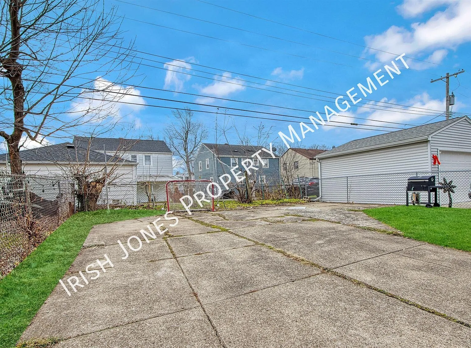 3 bed, 1000 sqft, $1,550 — Photo 2