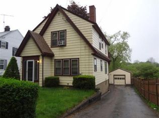 10 Poplar St, Gloucester, MA 01930