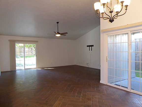 2nd image of 2503 Chinaberry Dr
