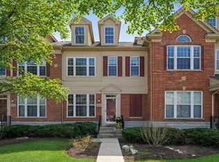 2715 Langley Cir, Glenview, IL