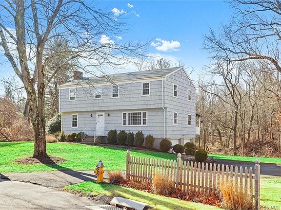 2nd image of 38 Lincoln Dr