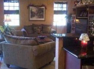 4671 Village Way, Davie, FL 33314