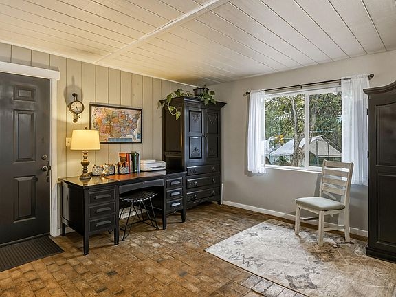 5th image of 6 Oak Pl