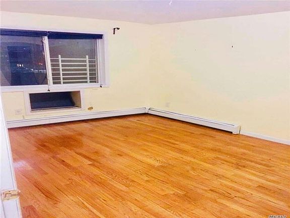 3rd image of 9050 198th St
