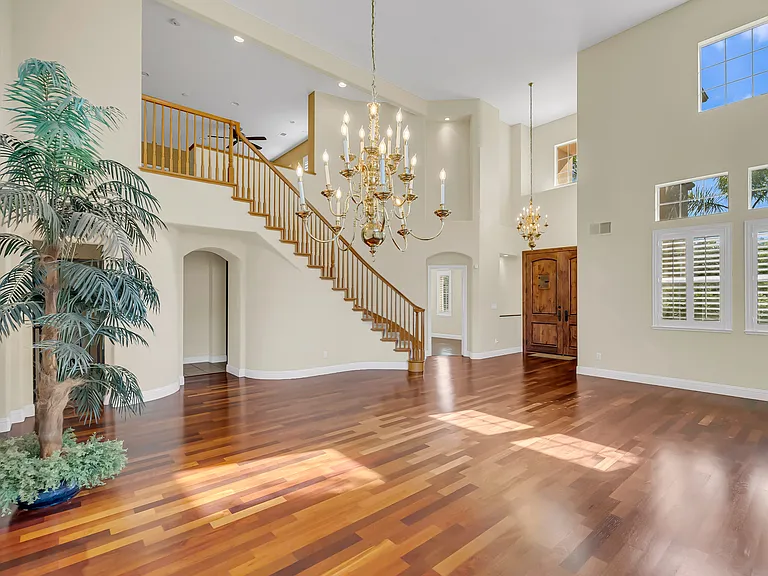 2144 Terrena Valley Dr — Photo 4