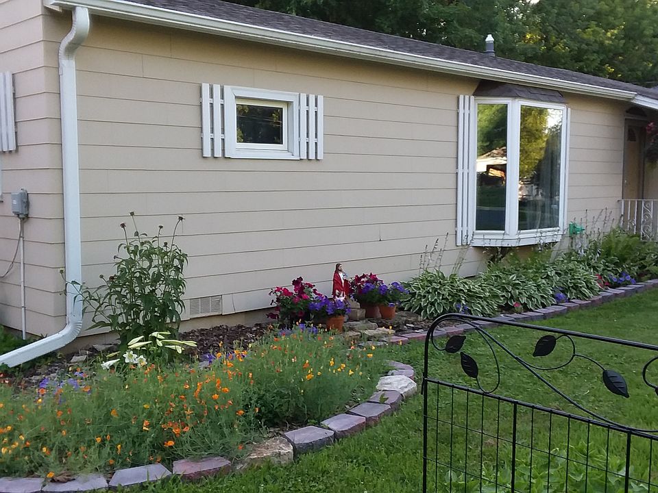 Front - Garden