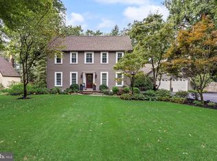 114 Laurel Ln, Mount Laurel, NJ 08054