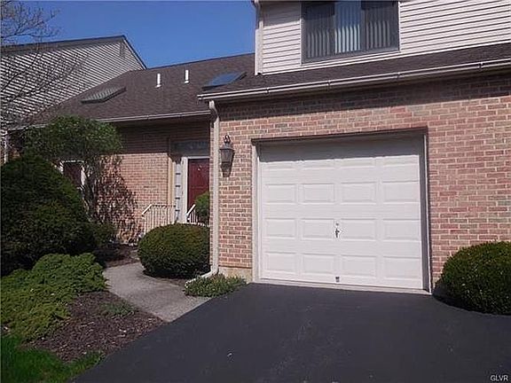 3rd image of 3715 Amherst Ct