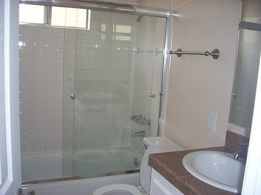 2nd image of 2138 Thomas Ave APT 3