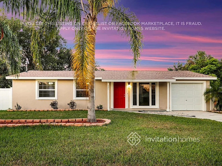 431 Floridana Dr — Photo 2