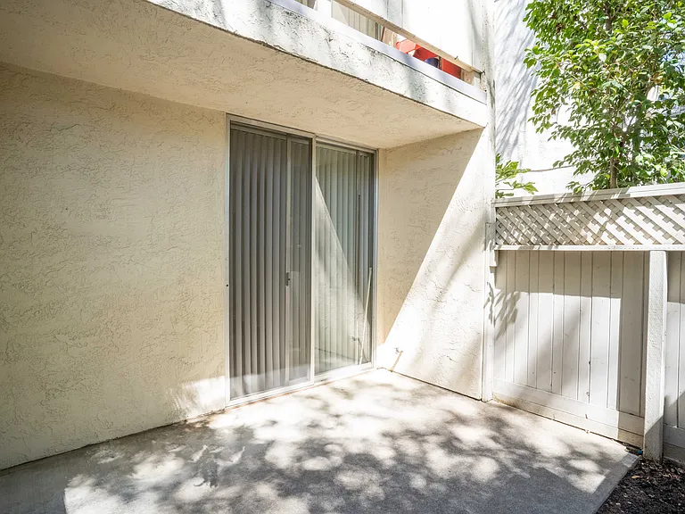 2617 G St #9 — Photo 8