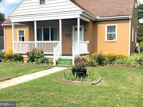 4th image of 327 Highlawn Ave