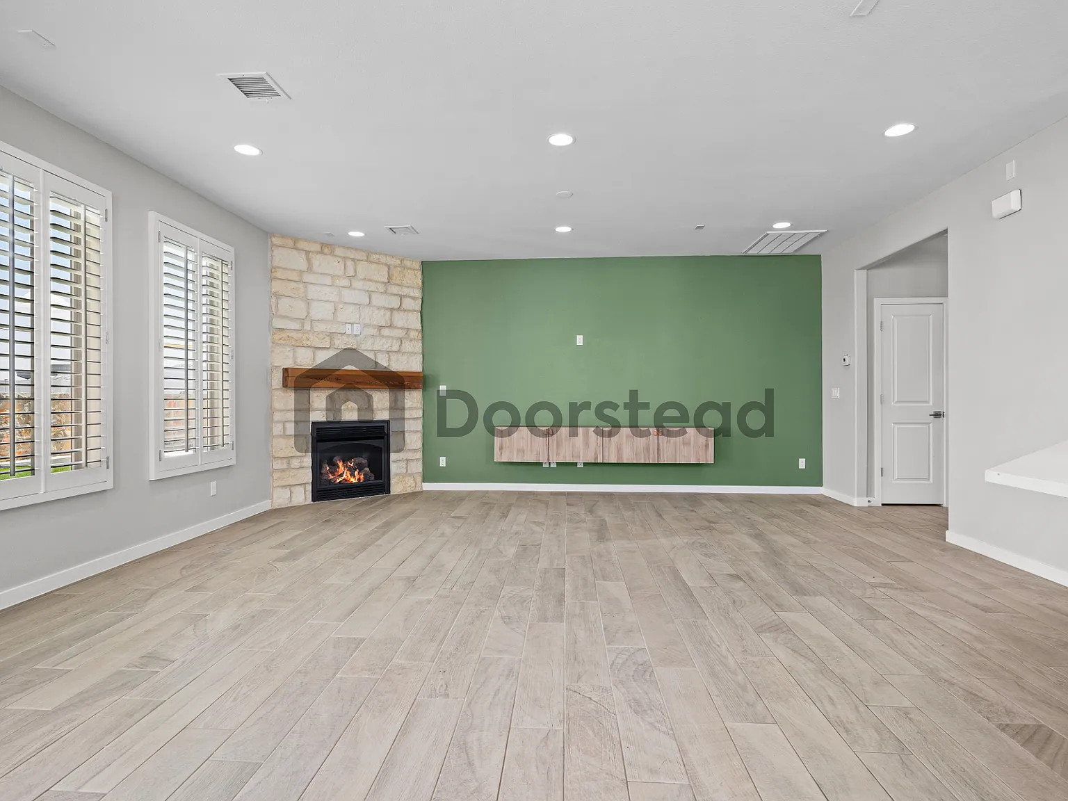 4 bed, 3.0 bath, 2088 sqft, $3,200 — Photo 3