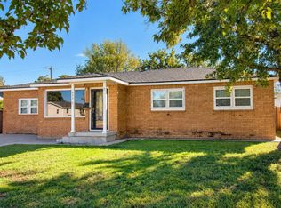 913 E 8th St, Dumas, TX 79029