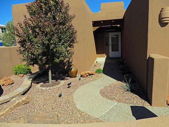 FRONT COURTYARD