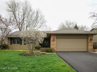1143 N Old Mill Rd, Palatine, IL 60067