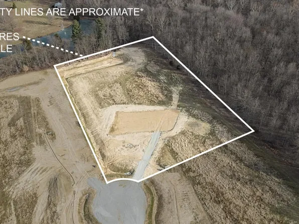 5 Plano Trail Ln, Aurora, IN 47001