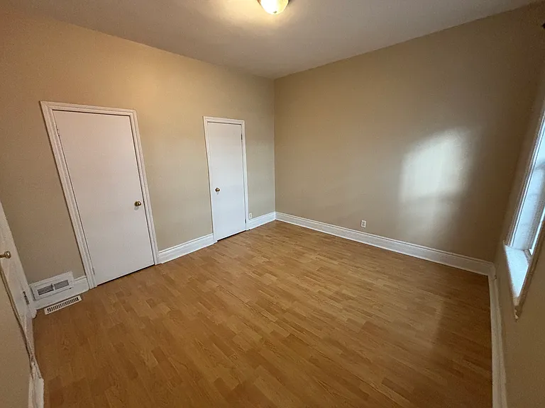 335 Nepean St — Photo 15