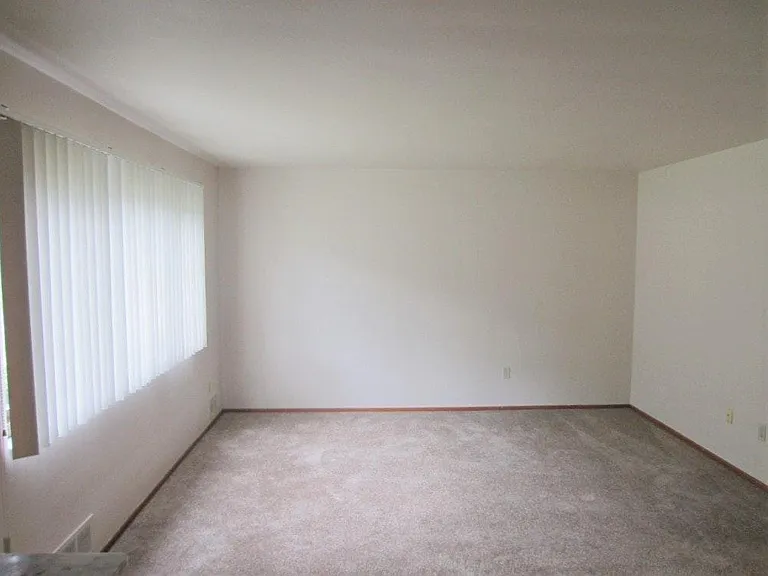 3403 N Hills Rd — Photo 5