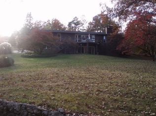 898 Bowman Bend Rd, Harriman, TN 37748