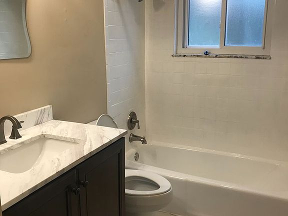 4th image of 2315 Ida Dr