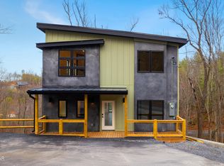 2232 Spurling Rd, Sevierville, TN 37862