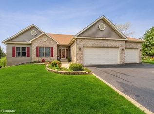 10714 E Riviera Dr, Spring Grove, IL 60081