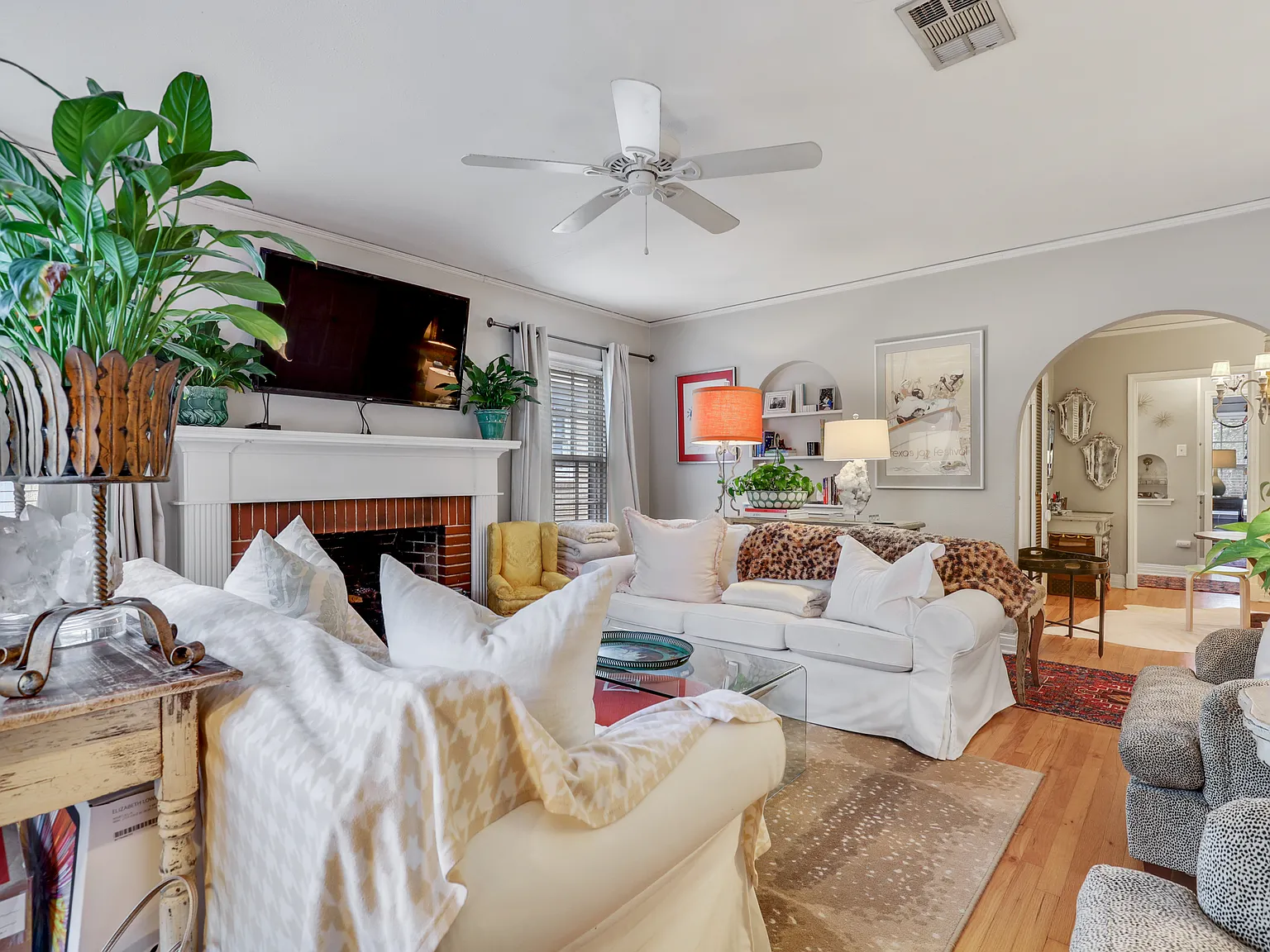 1 bed, 1000 sqft, $2,000 — Photo 4