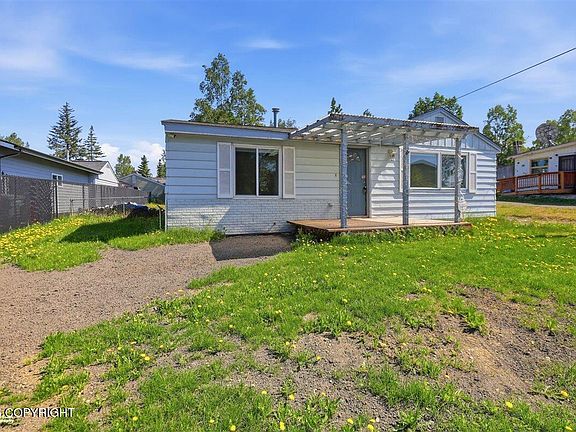 3rd image of 4009 Allan Pl