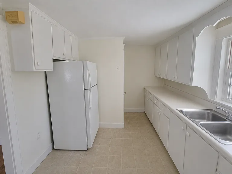 73 Clemons St — Photo 5