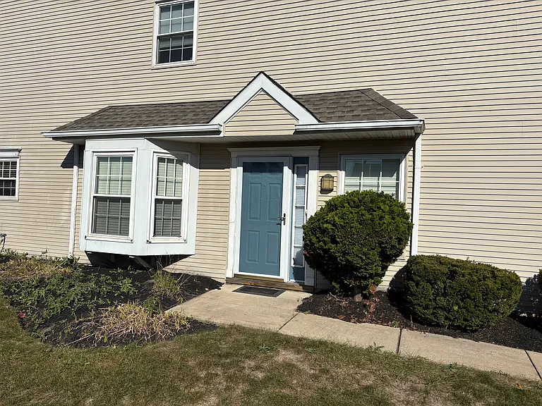 76 Honey Locust Ln — Photo 5
