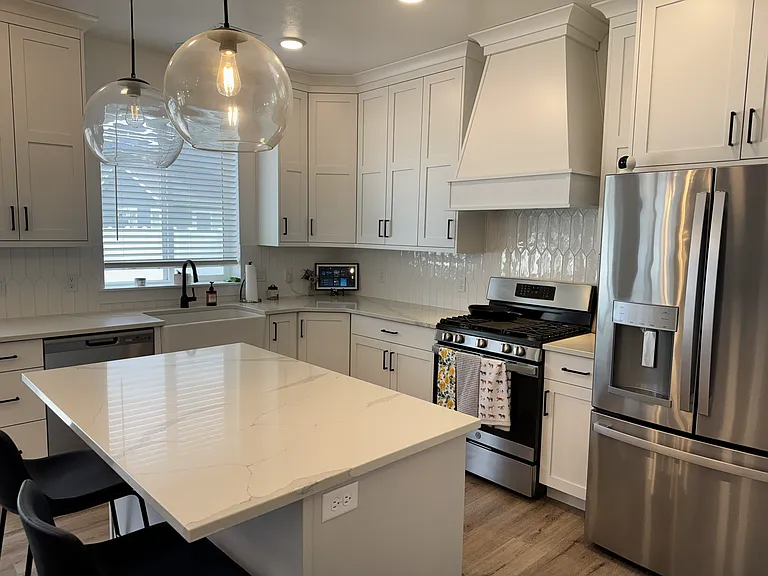 355 W 3085 S — Photo 17