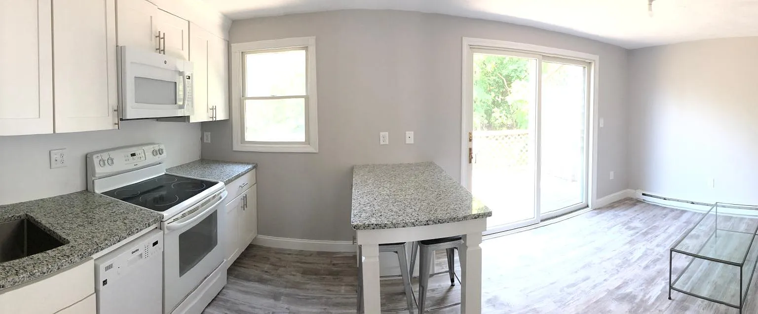 536 Main St — Photo 2