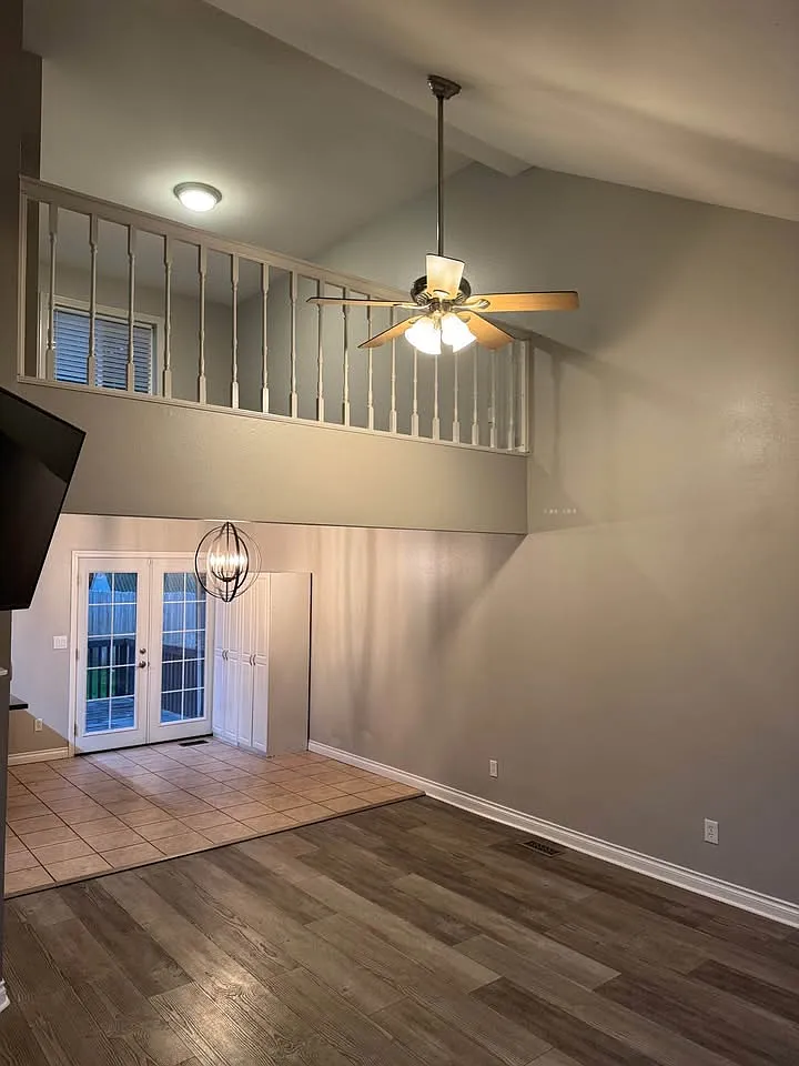 3 bed, 2.5 bath, 1575 sqft, $2,900 — Photo 2