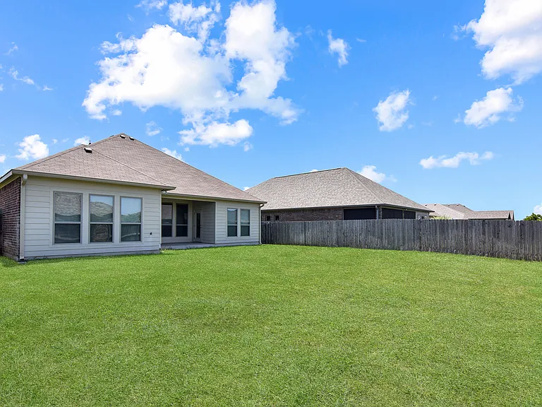 410 Stonehouse Ln — Photo 20