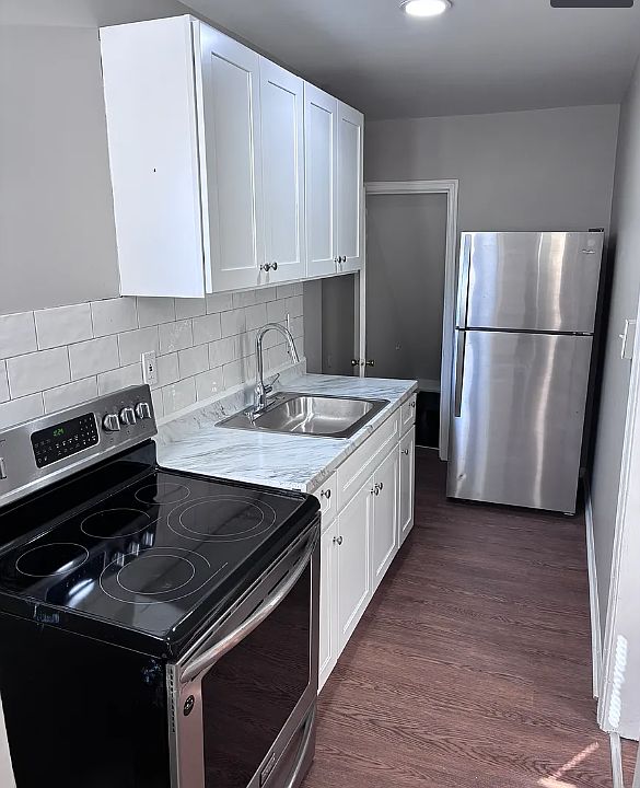 1st image of 342X Ravenwood Ave