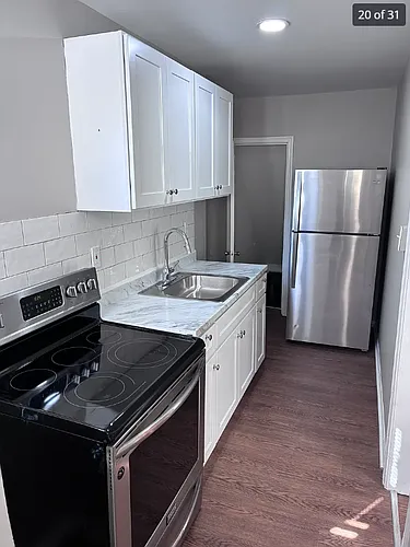 342X Ravenwood Ave Photo 1