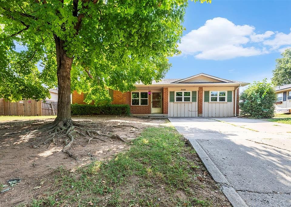 1st image of 700 Claremont Dr