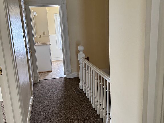 4th image of 217 Brady St