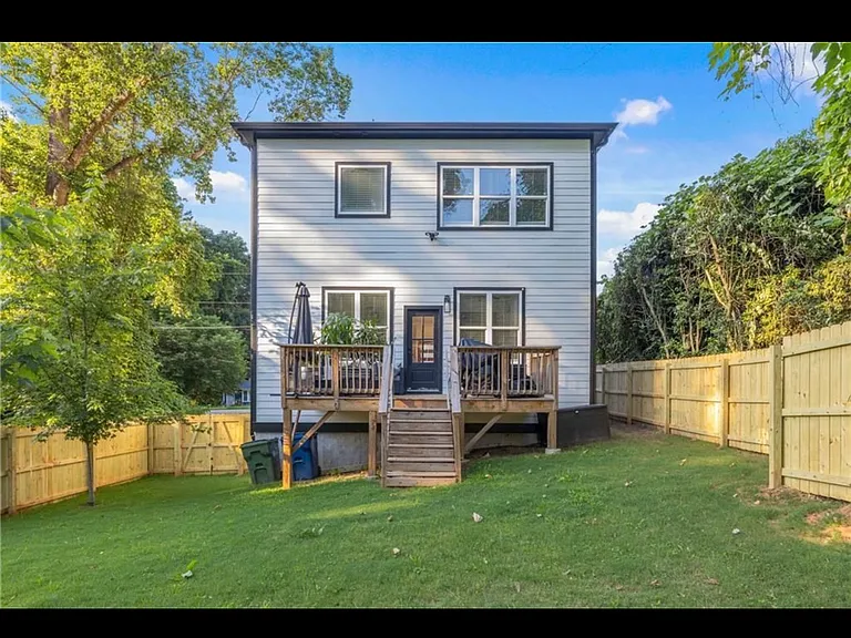 80 Burbank Dr NW — Photo 9