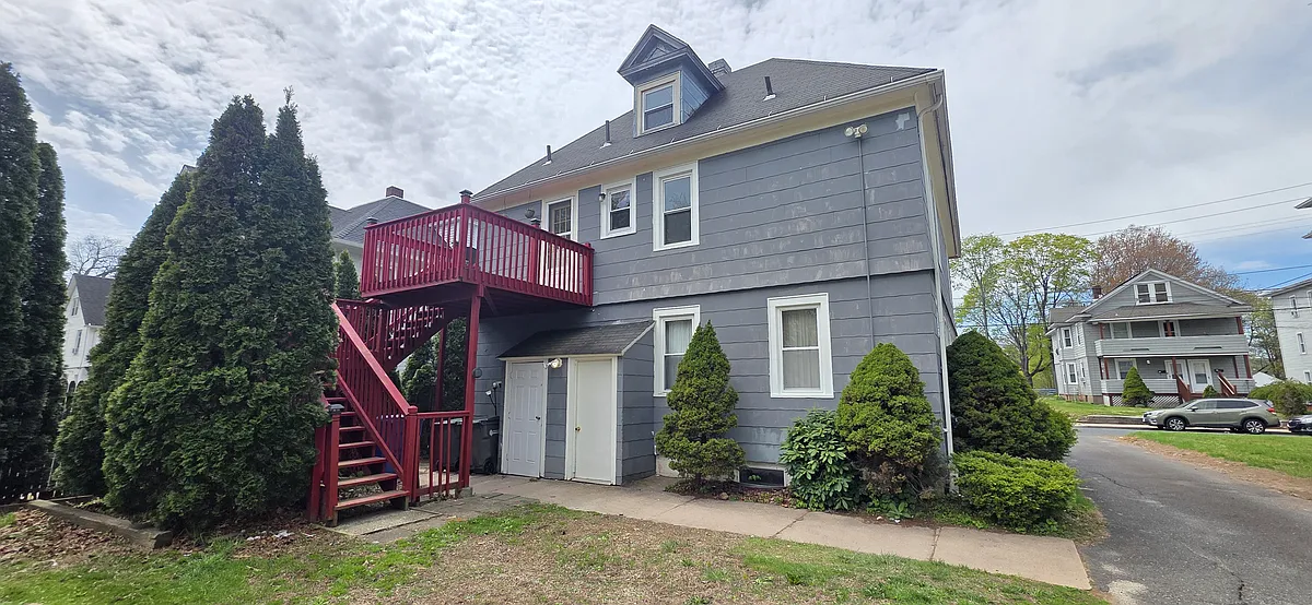Building Photo - 29 Clinton St #2