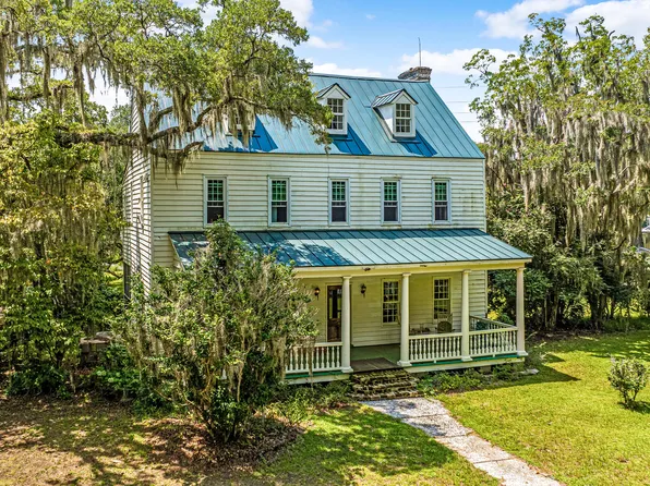 8083 Point Of Pines Rd, Edisto Island, SC 29438