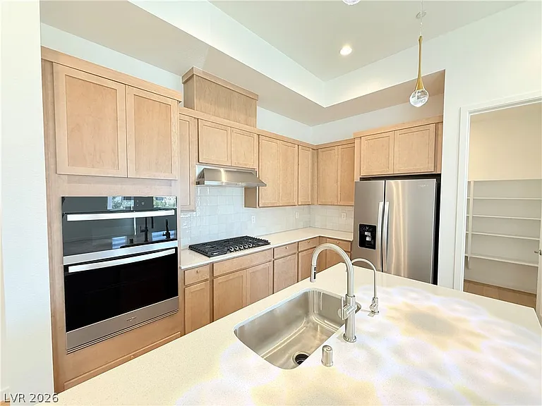 659 Fortis Creek St — Photo 8