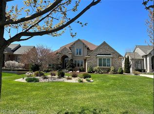 47813 Stratford Ct, Canton, MI 48187