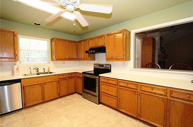 1st image of 108 Liberty Oaks Dr