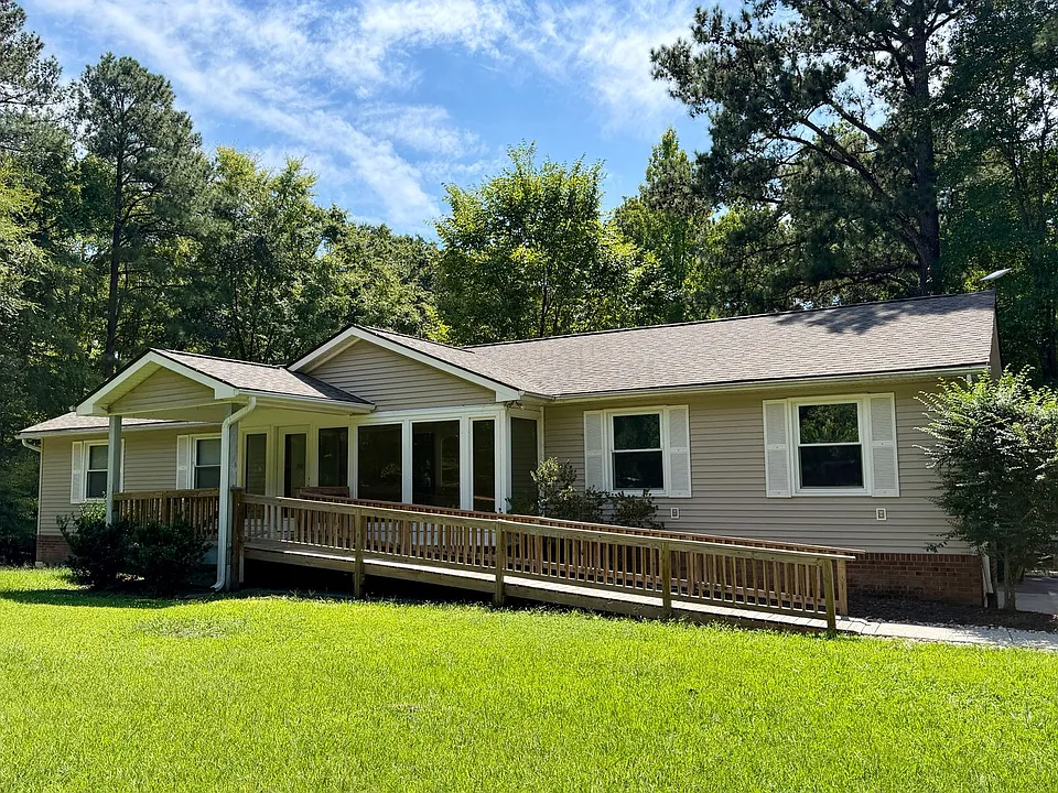 720 Marthas Chapel Rd