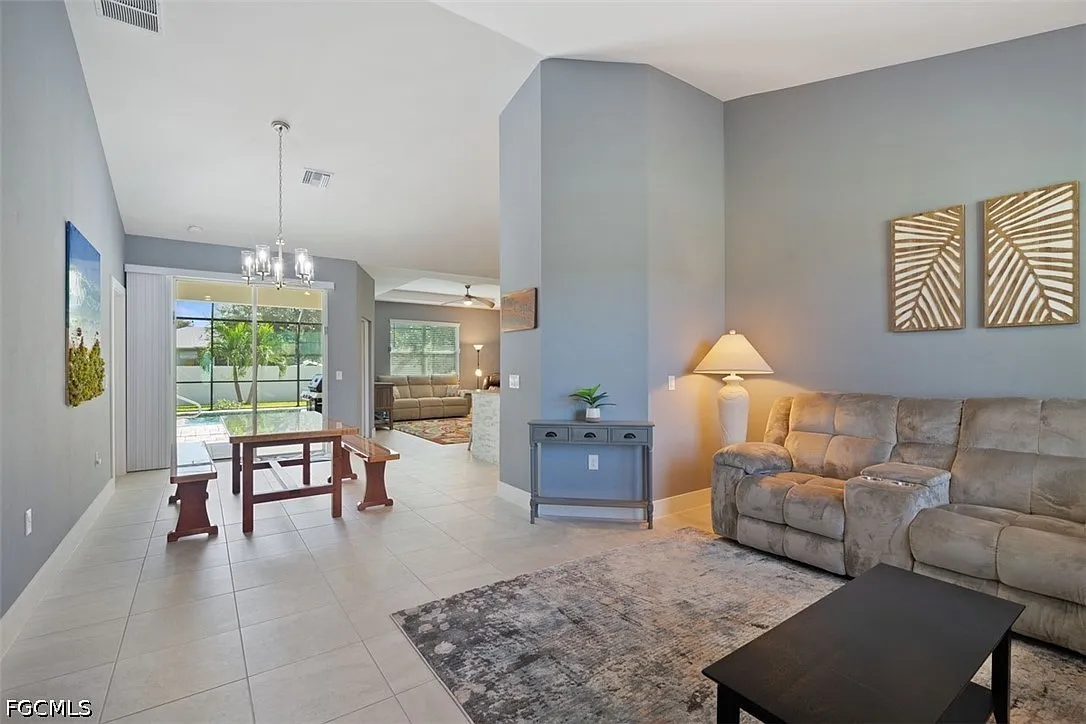 3 bed, 2.0 bath, 1880 sqft, $6,380 — Photo 3