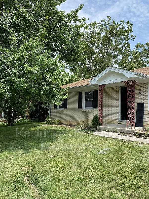 511 Ashley Dr photo 1